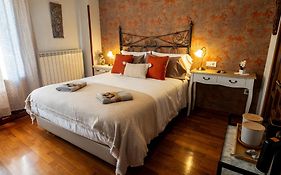 Albergue De Peregrinos En Cirauqui - Casa Maralotx Camino De Santiago
